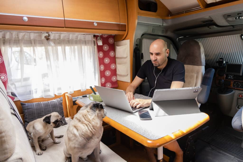 Make Money From Anywhere | Freelance, Digital Nomad & RV Travel Jobs 7 AdobeStock 945665434Moffice